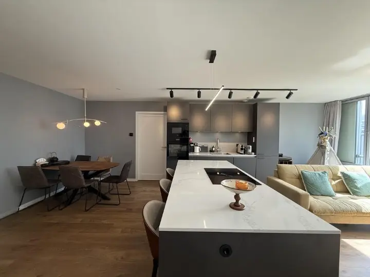 Image 7 of 15