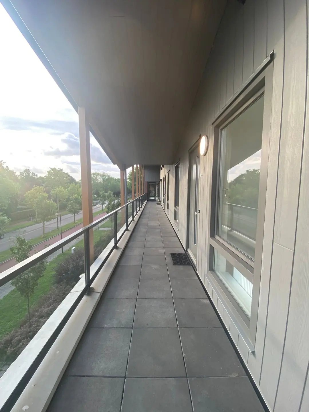 Image 7 of 27