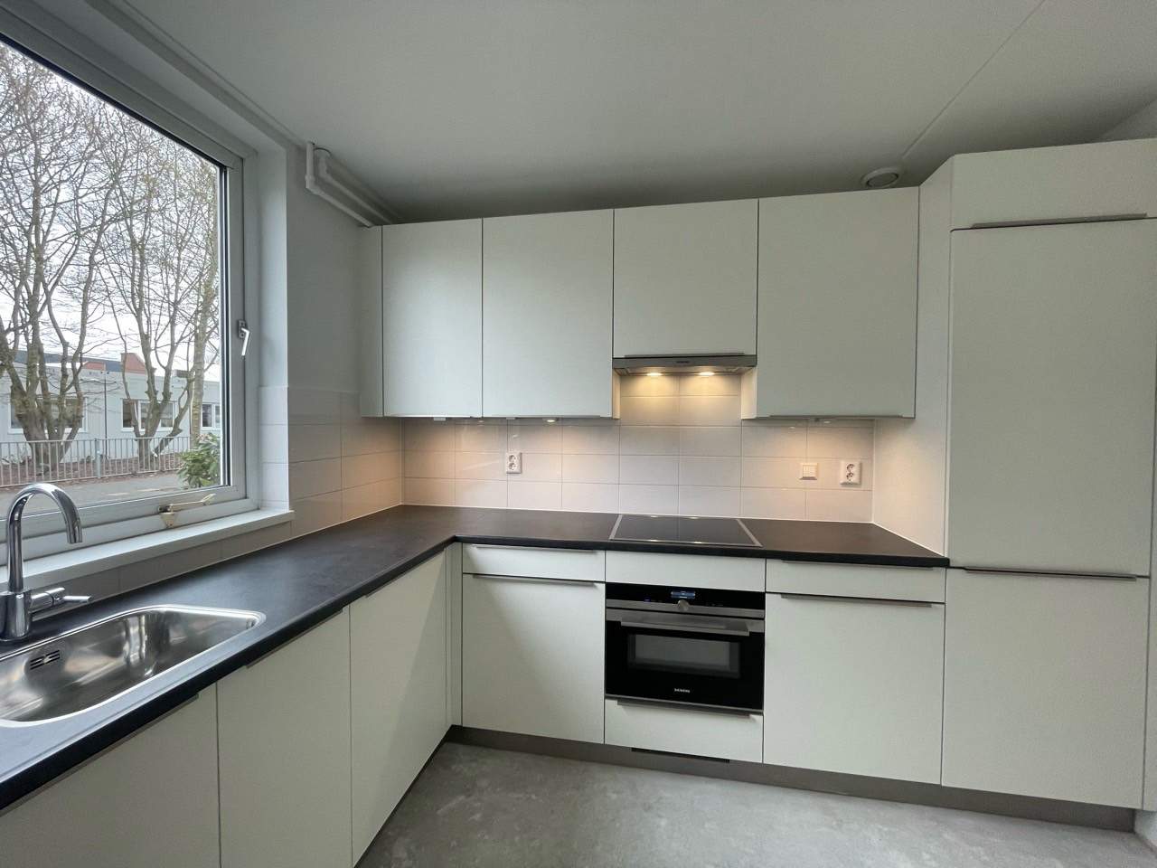 Afbeelding 1 van 14
