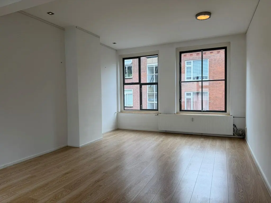 Image 4 of 35