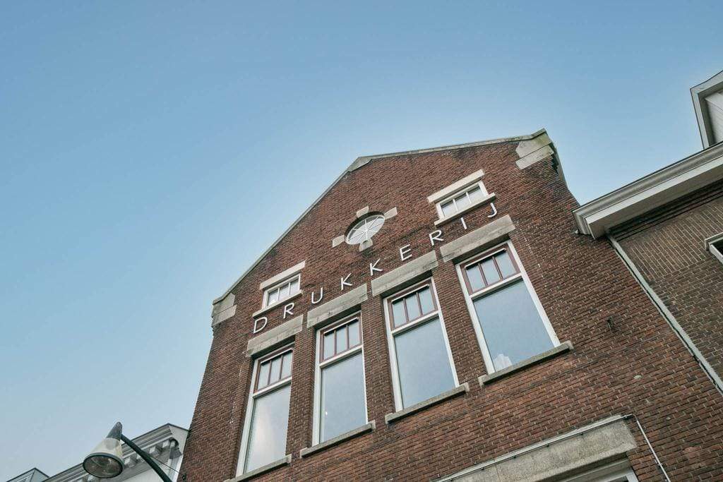 Bild 2 von 12