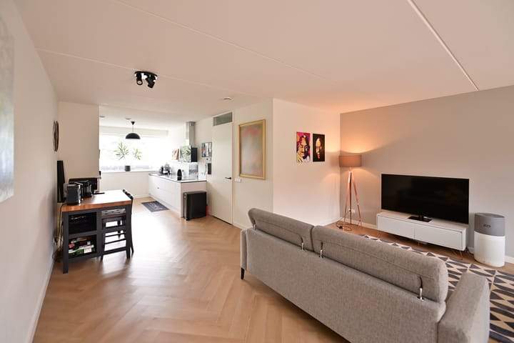Bild 2 von 24