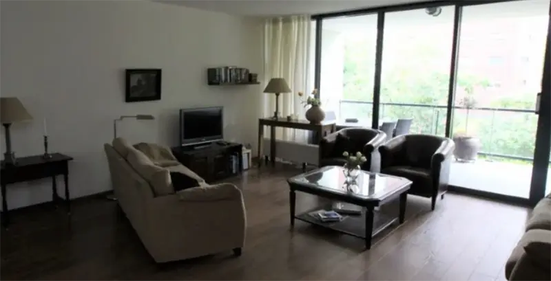 Image 4 of 6