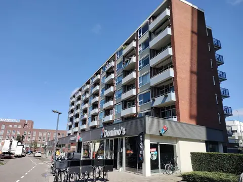 Apartamento de 3 habitaciones en Boulevard 1945, Enschede - En alquiler
