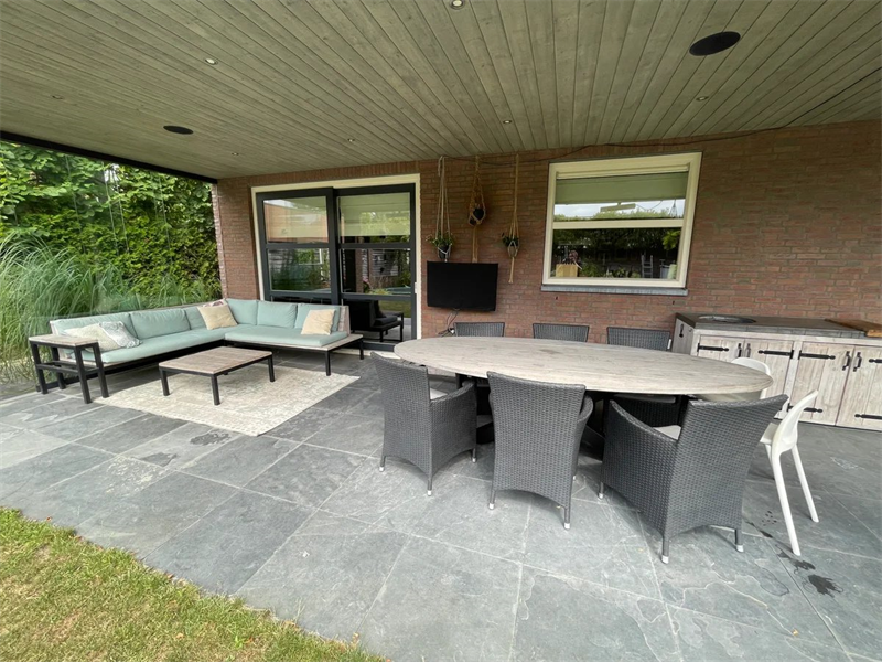 Bild 2 von 28