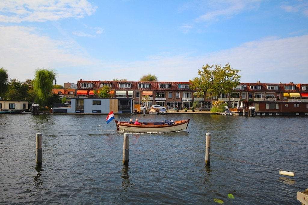 Afbeelding 1 van 48