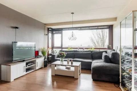 Flat Over de Vesten 98, Schiedam - For Rent