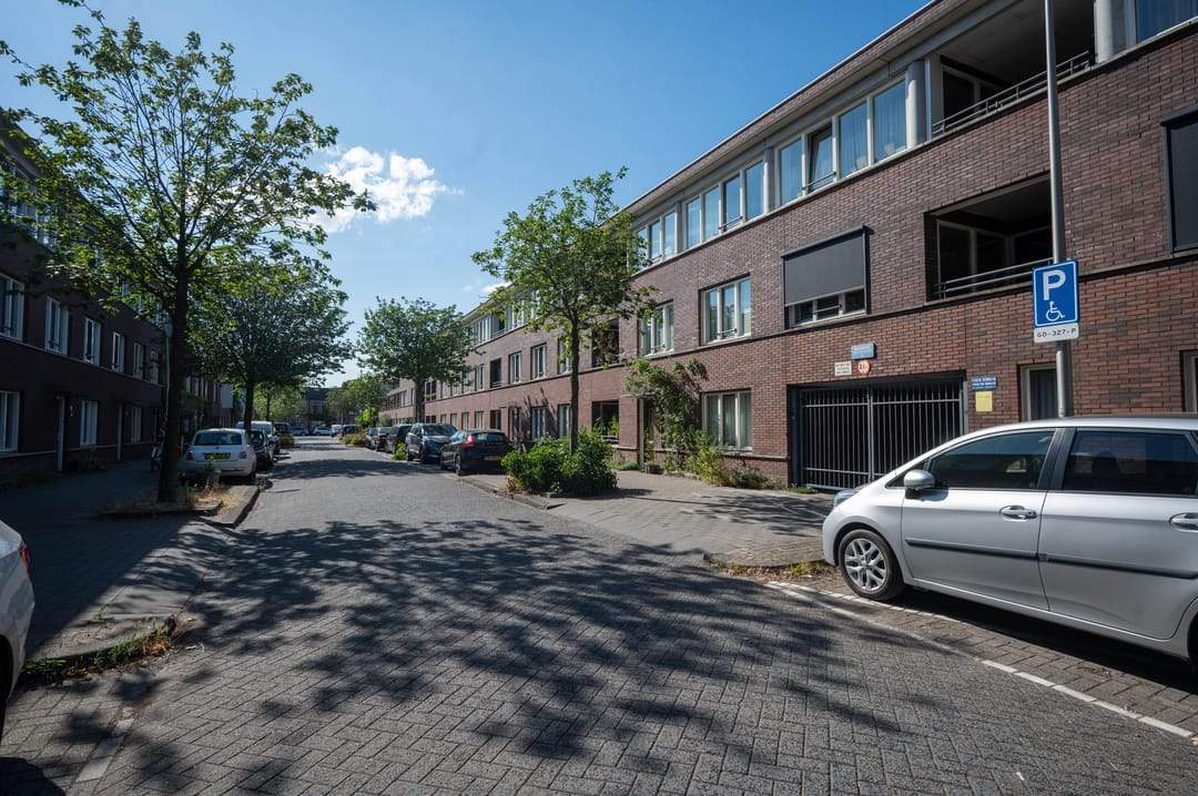 Image 16 of 17