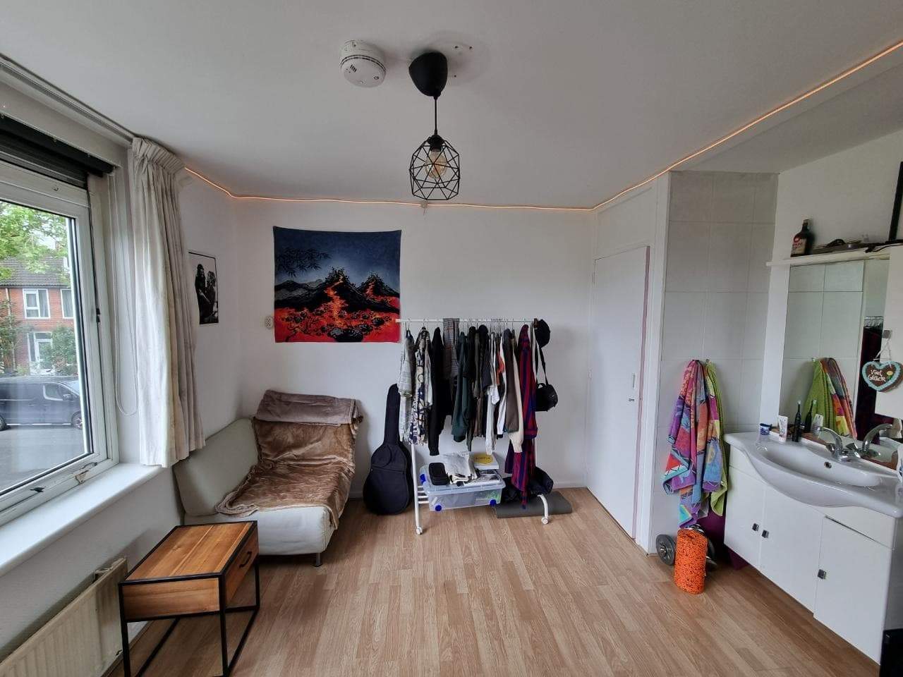 Image 6 of 9