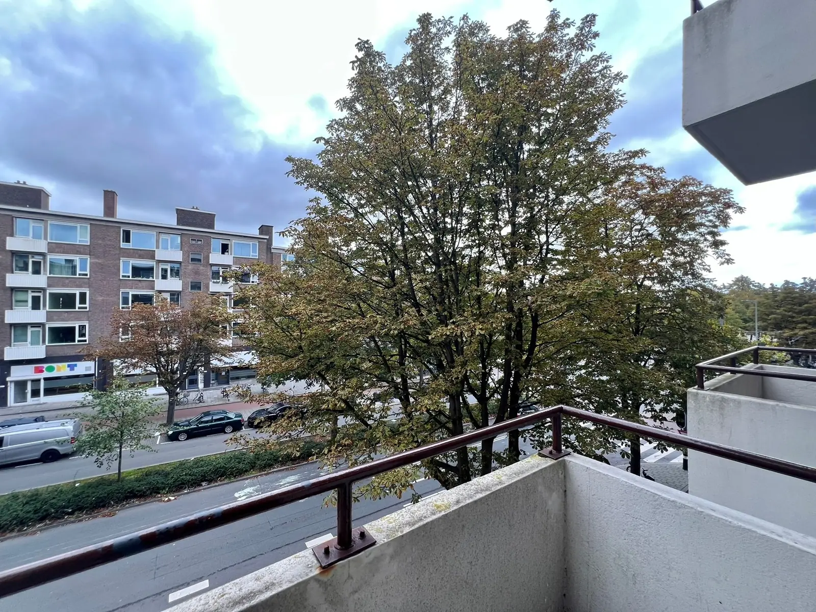 Image 6 of 25
