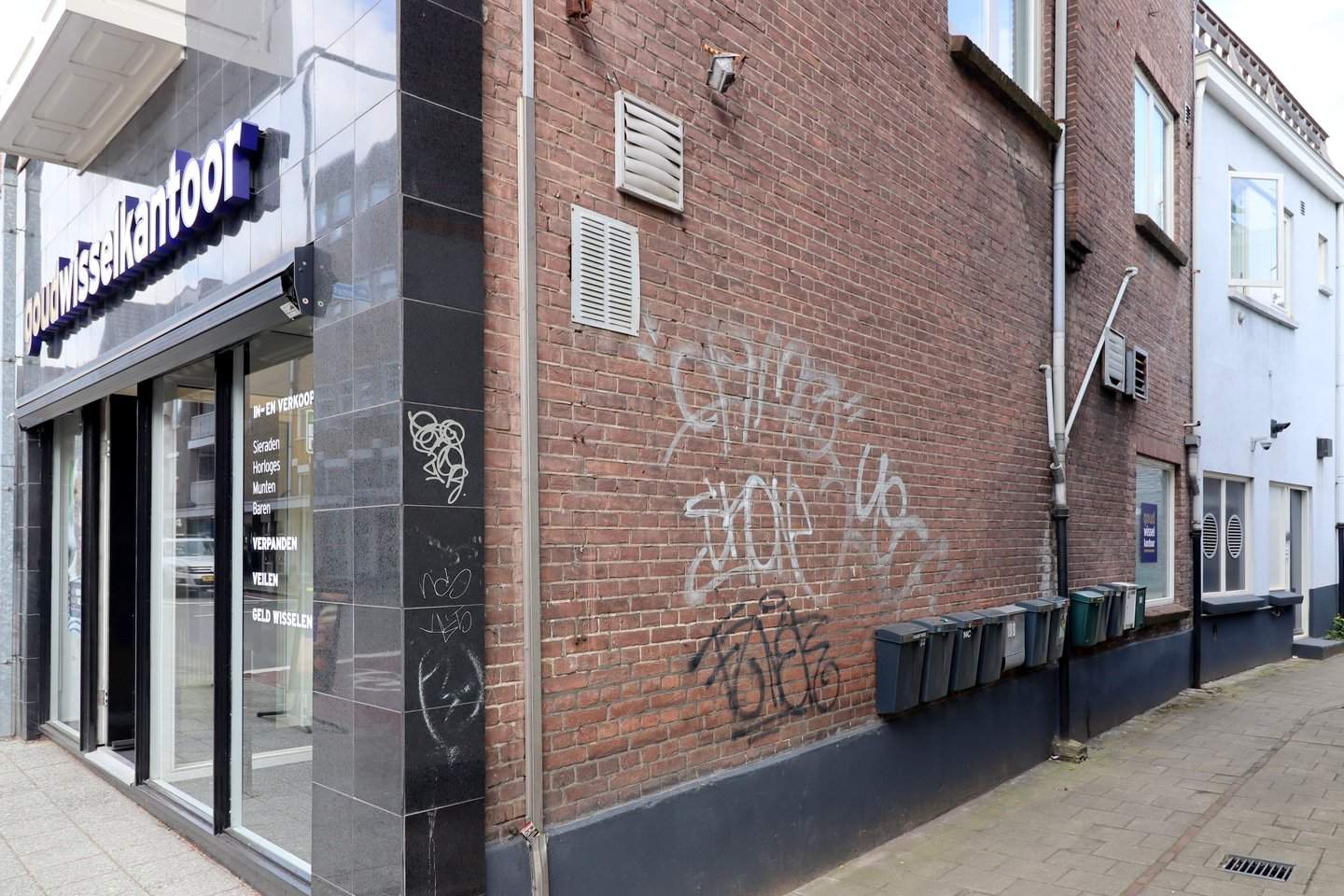 Afbeelding 1 van 9