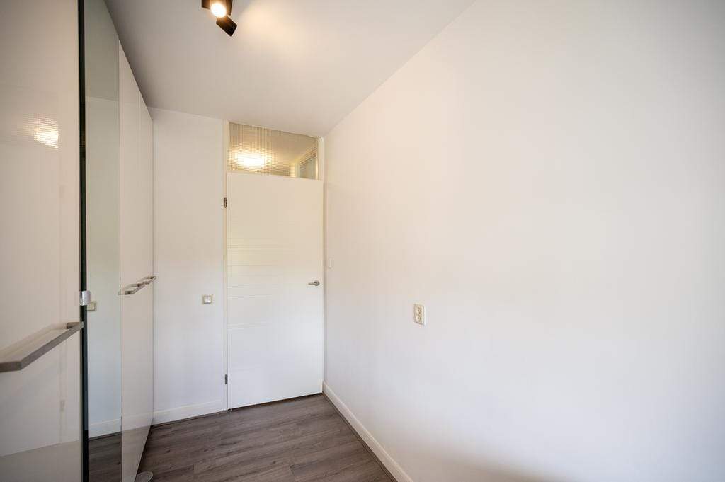 Image 20 of 26