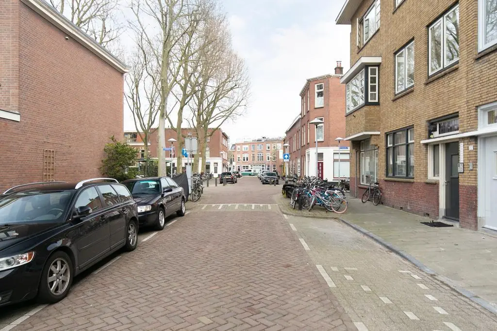 Image 22 of 28