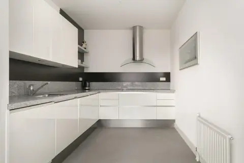 Flat Avenue Carré 43, Barendrecht - Te huur
