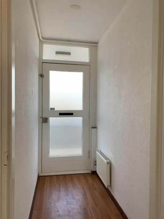Image 4 of 11