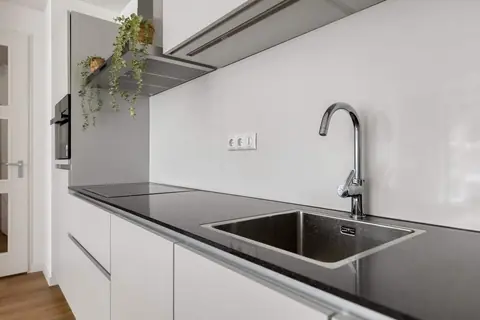 Apartamento Amueblado de 2 Dormitorios Startbaan, Amstelveen - En Alquiler