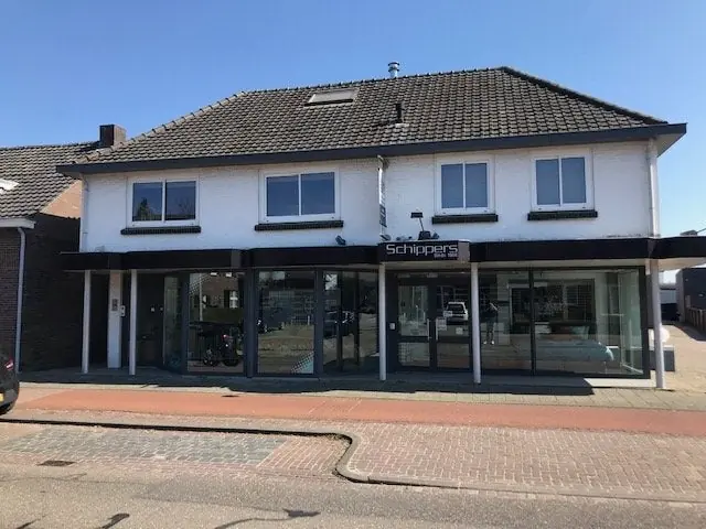 Image 1 of 24