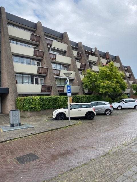 Image 1 sur 18