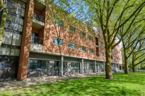 Kamer Statenweg 764B, Rotterdam - Te Huur