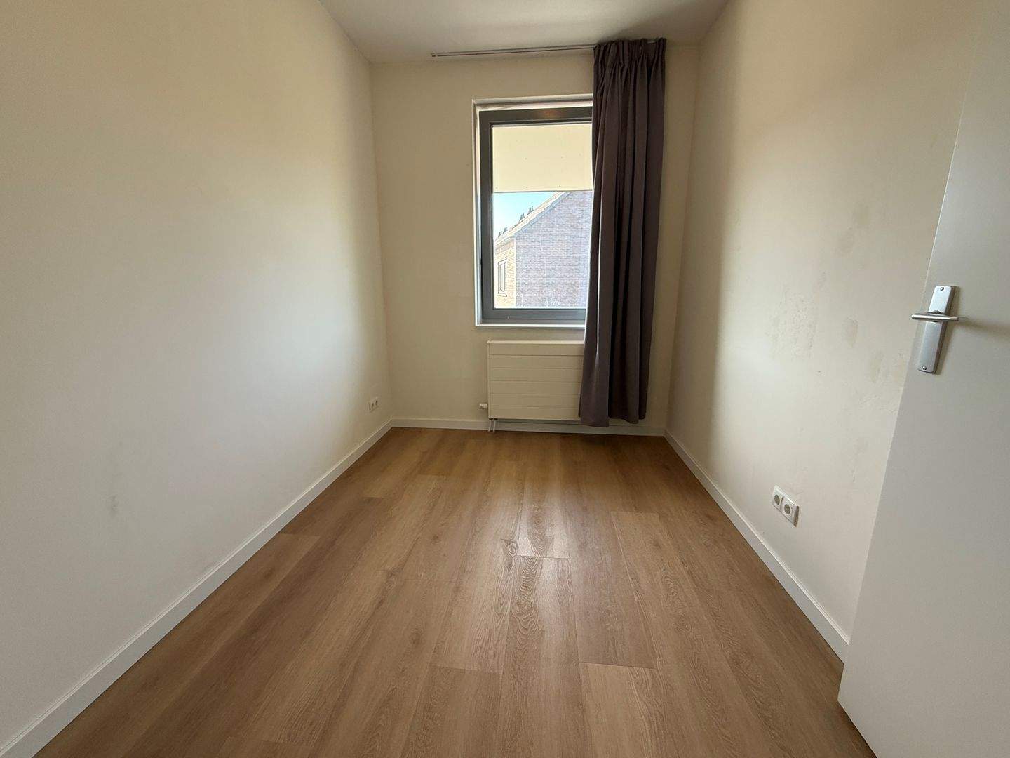 Image 10 of 23