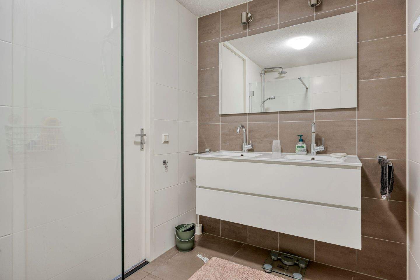 Bild 10 von 25