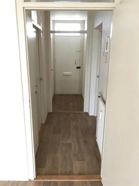 Image 4 of 12