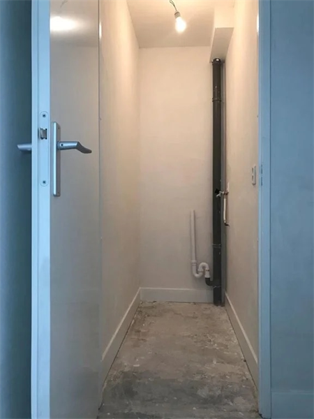 Image 3 of 11