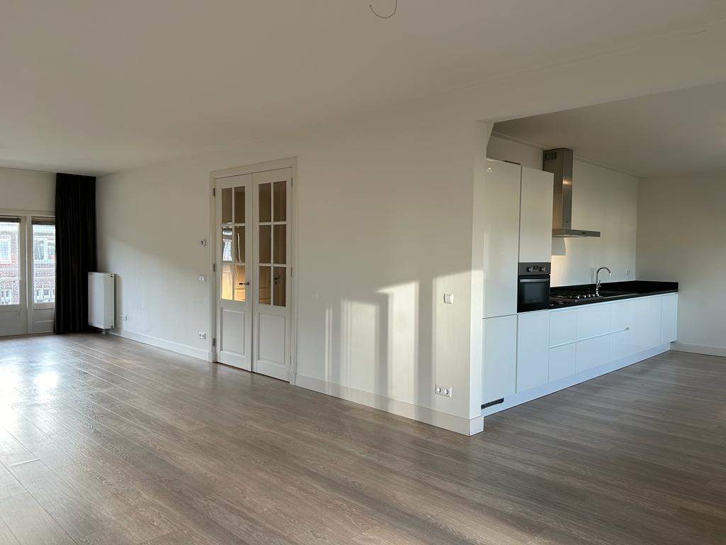 Bild 1 von 19