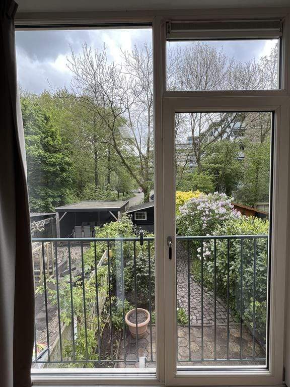 Image 12 of 28