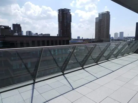 Appartement meublé avec balcon exposé sud dans le Markthal, Rotterdam