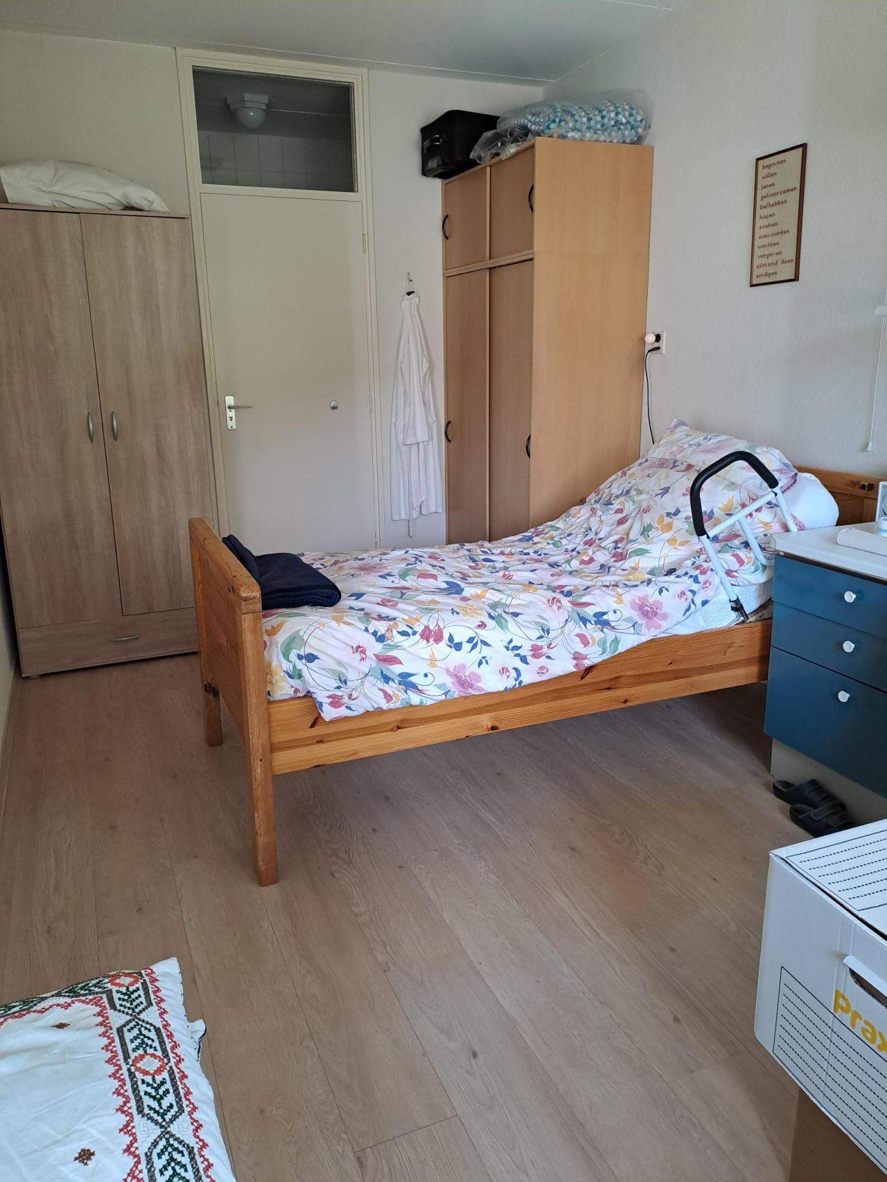 Image 6 of 9