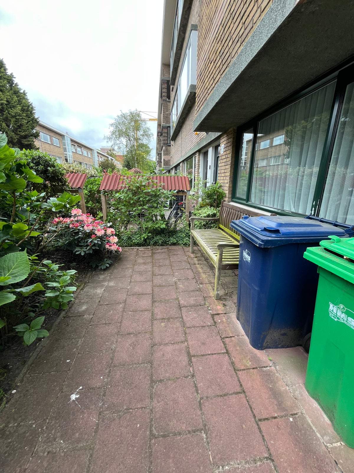 Image 2 of 27