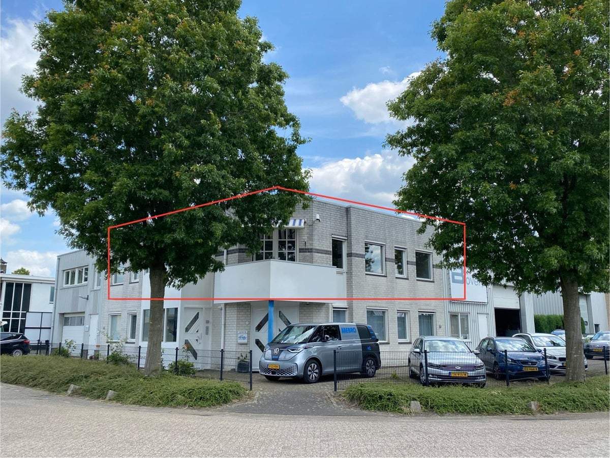 Bild 1 von 30