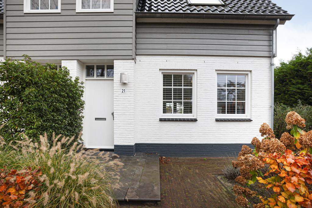 Bild 2 von 12