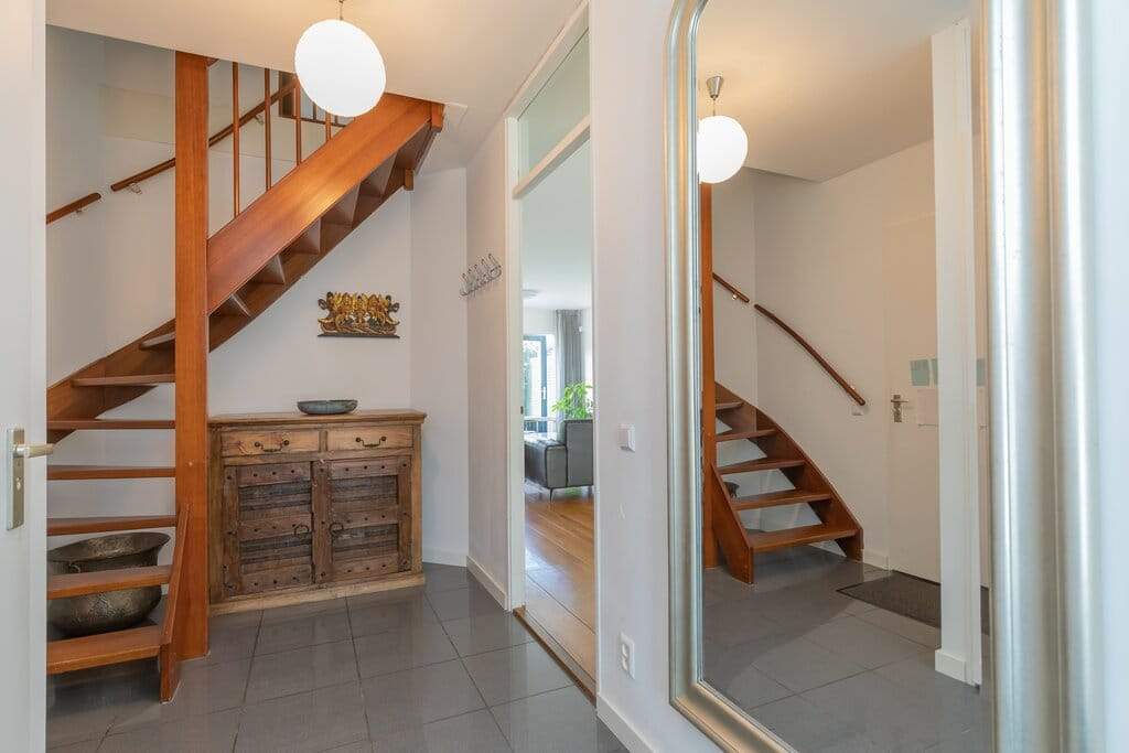 Image 2 of 12