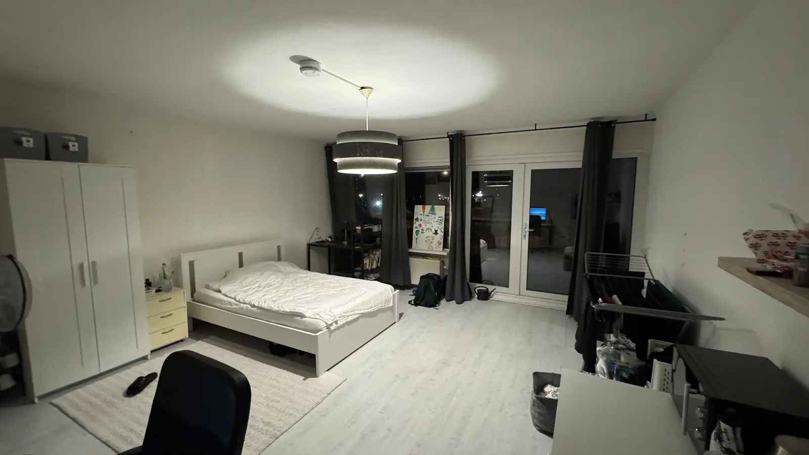 Image 4 of 8