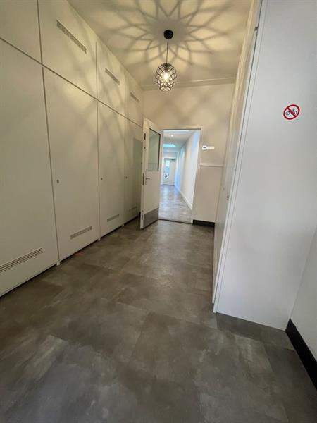 Image 2 of 10