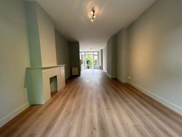 Bild 2 von 12