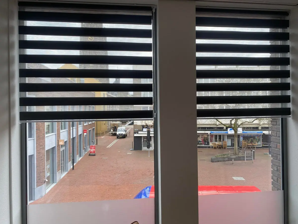 Image 15 of 25
