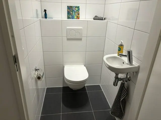 Image 4 of 6
