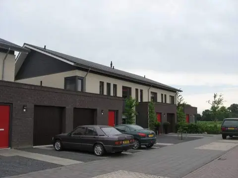 Hoek-eengezinswoning Vivaldistraat, Oud-Beijerland - Te Huur