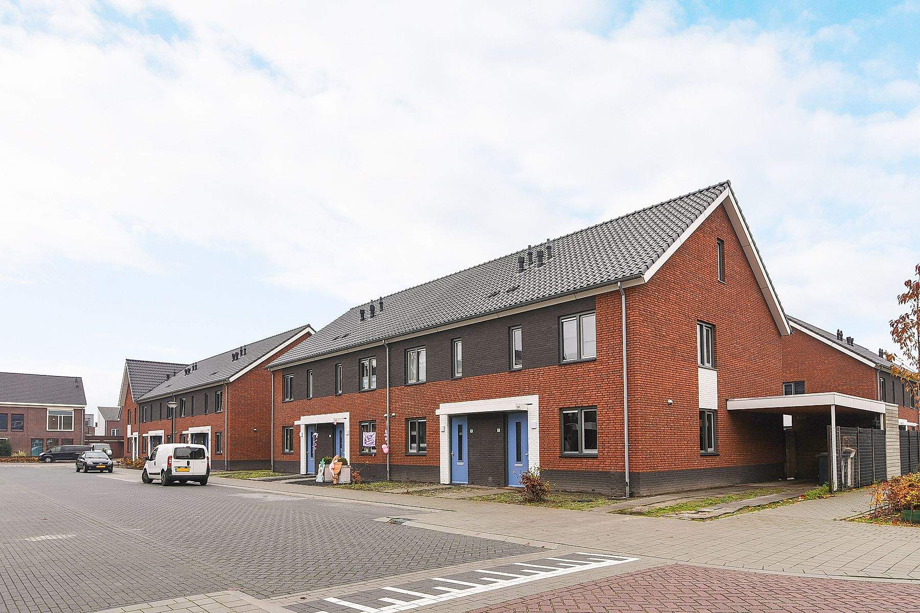 Afbeelding 1 van 8