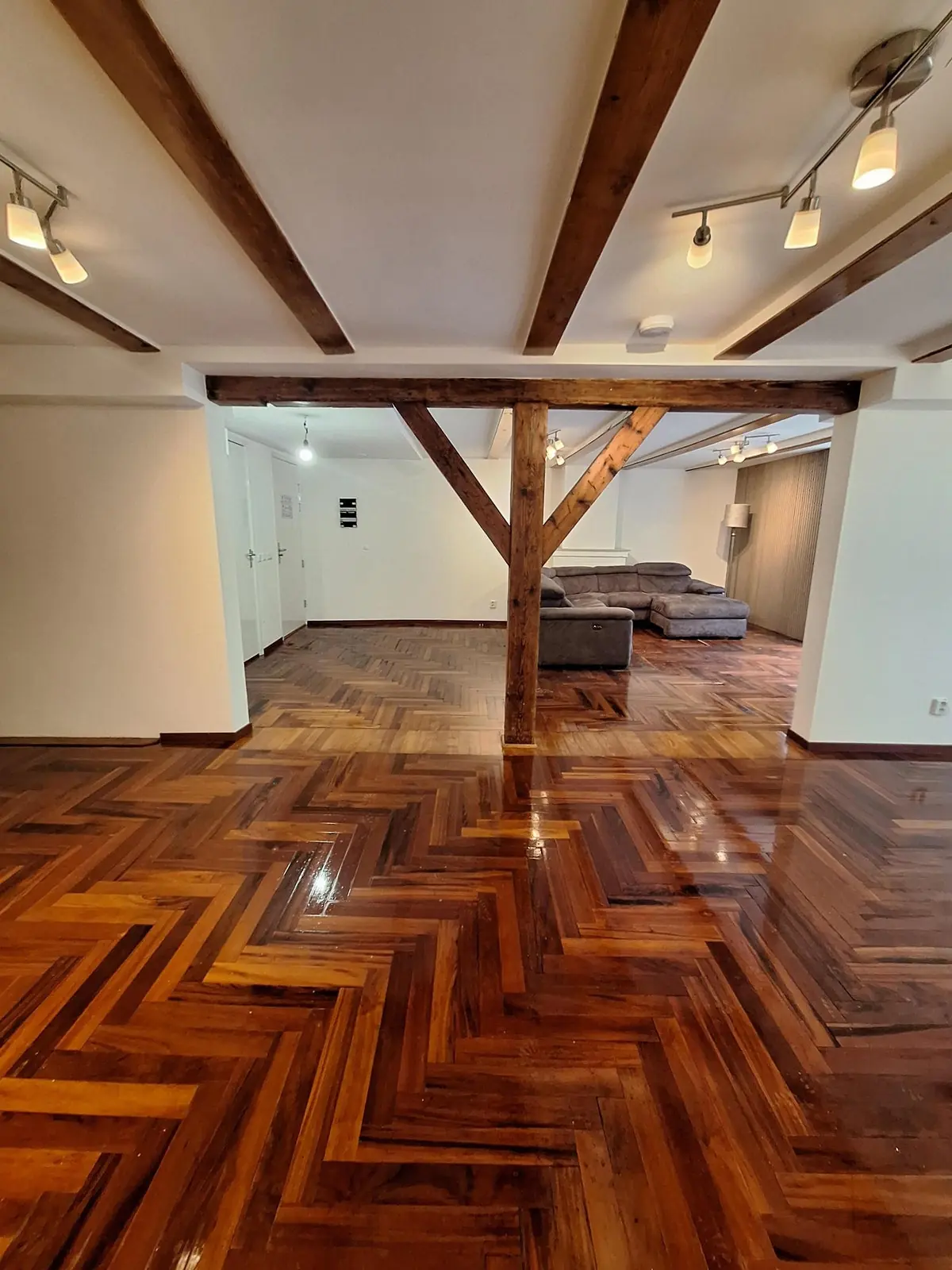 Image 10 of 23