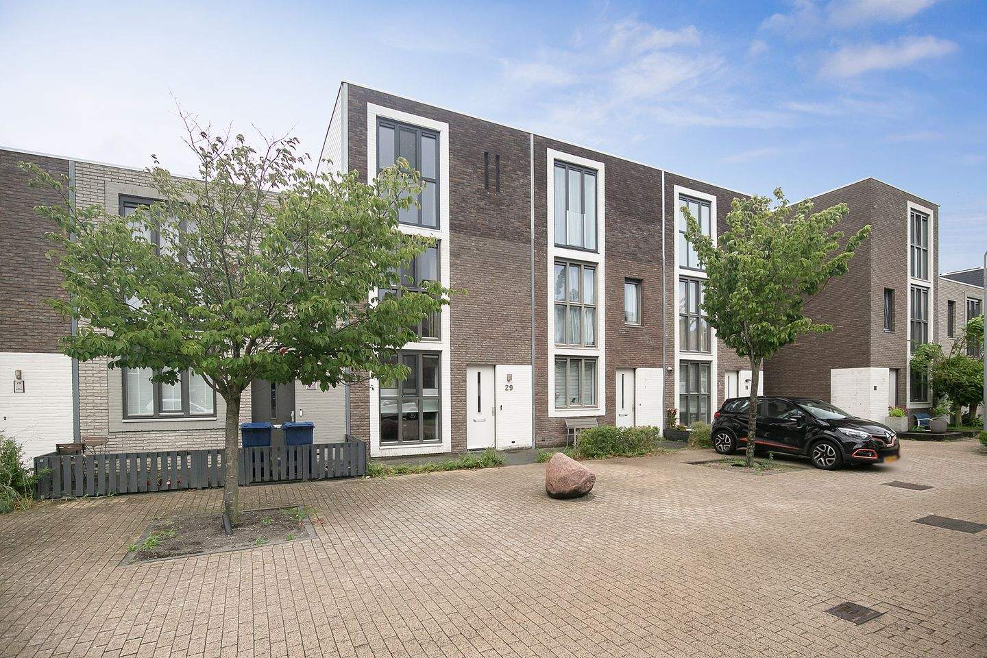 Afbeelding 2 van 12
