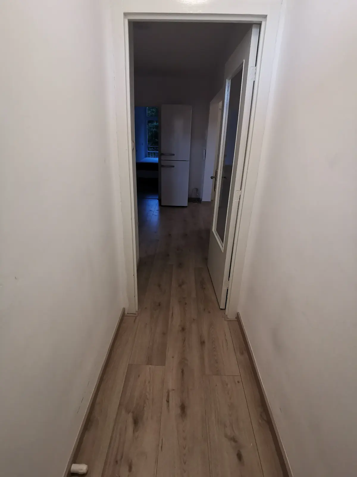 Image 1 of 7