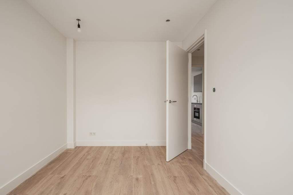Image 11 of 14