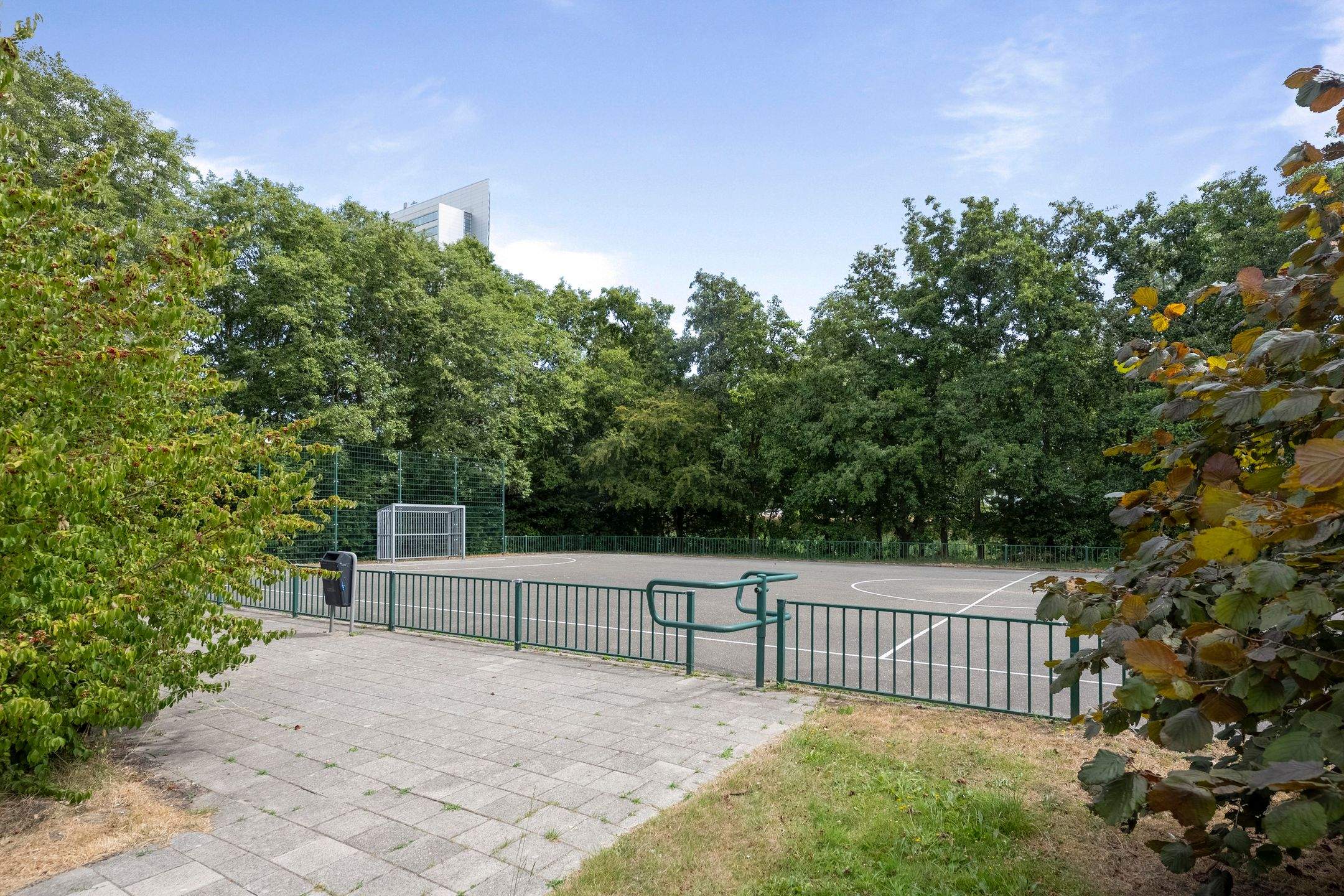 Image 27 of 29