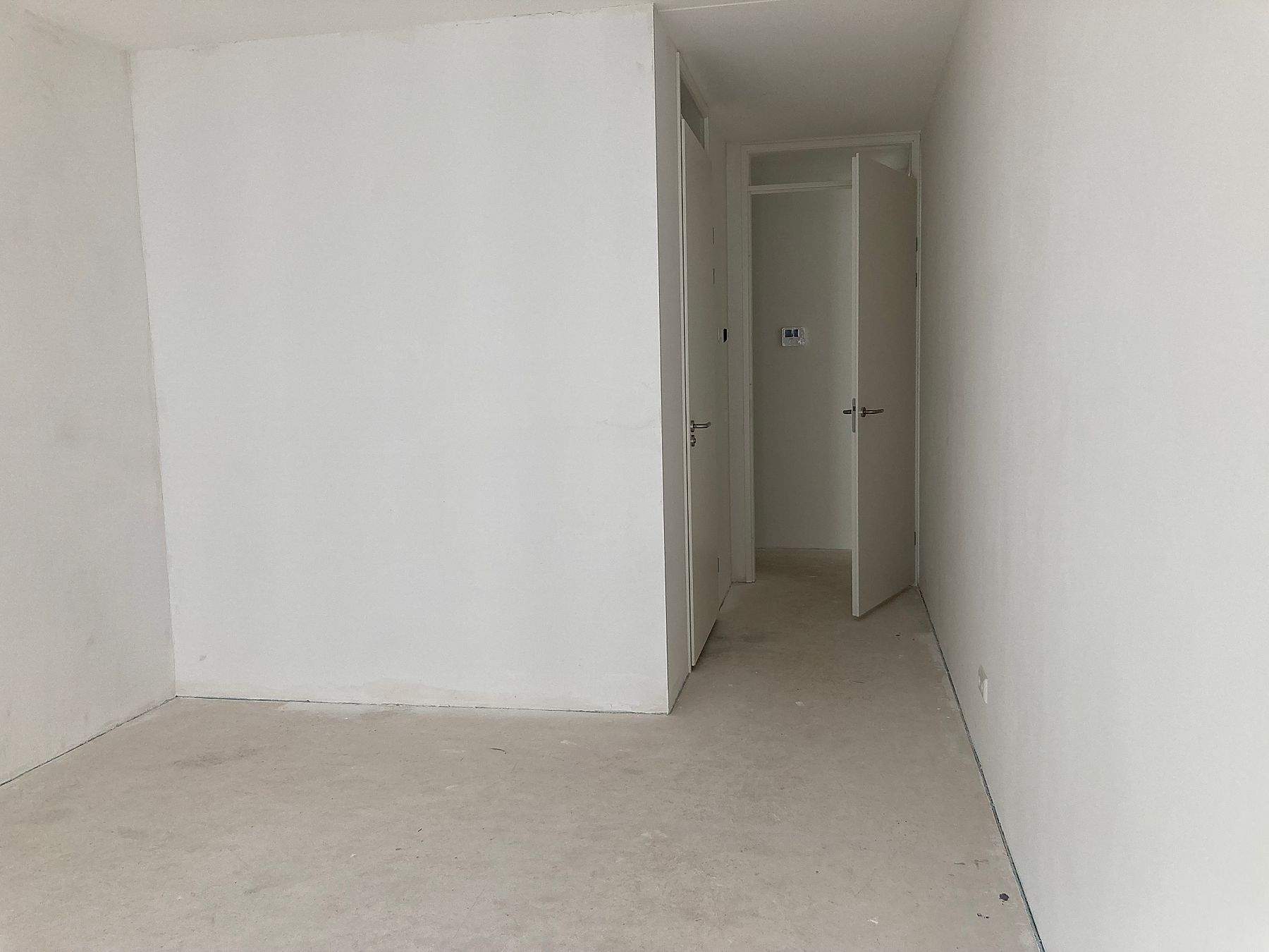 Image 8 of 8