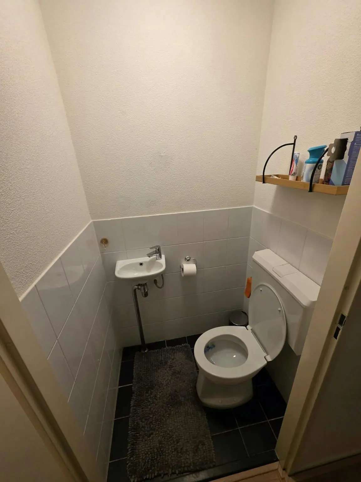 Image 5 of 25