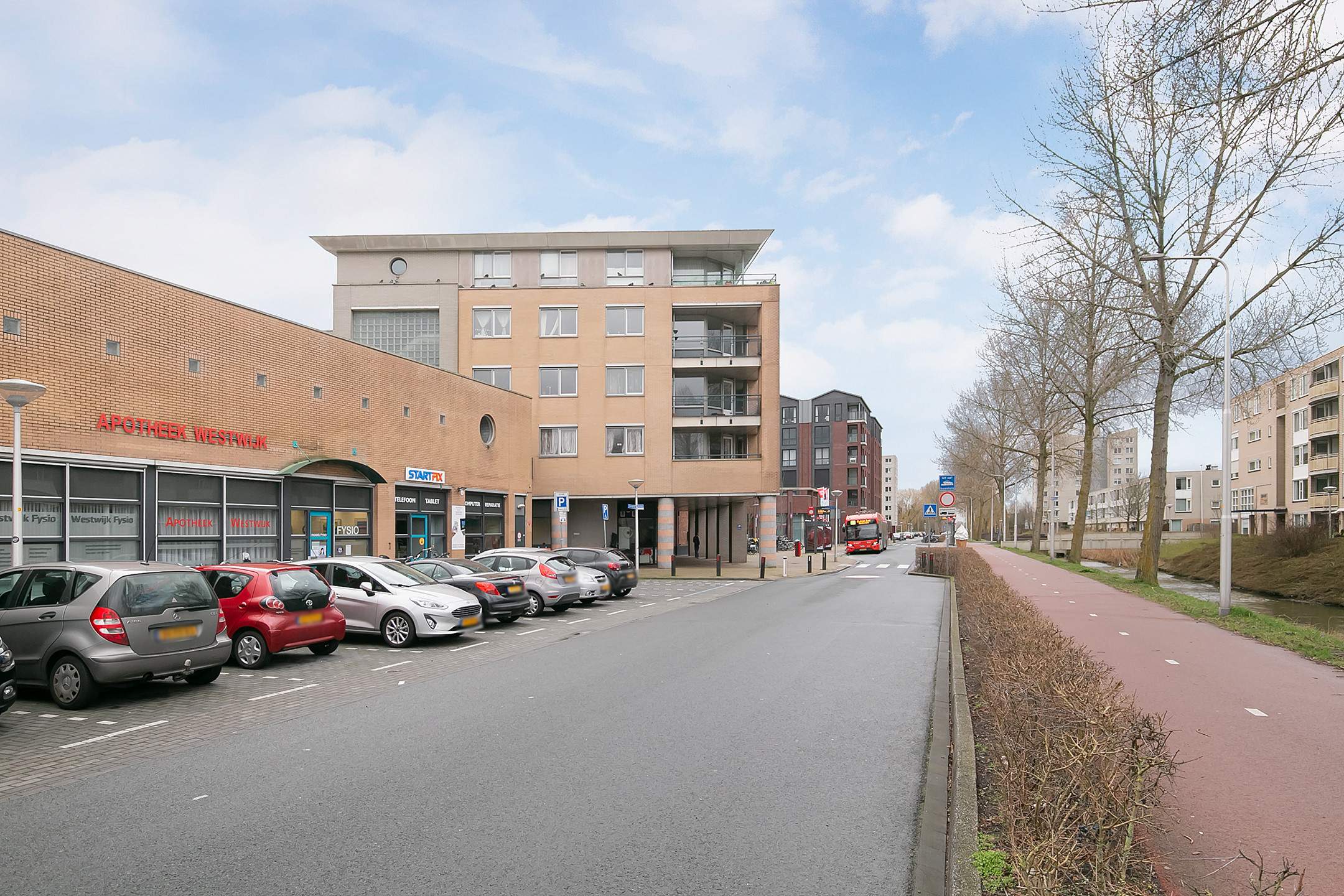 Afbeelding 2 van 28
